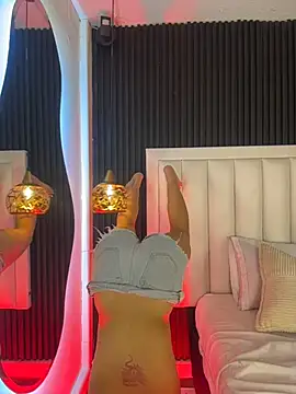 Aprilrose_のライブXXXチャット