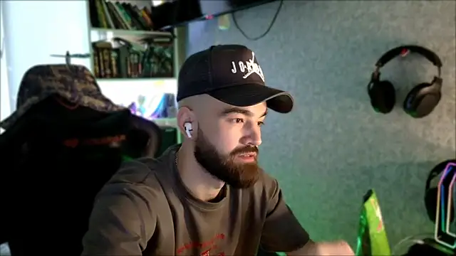 _Serious_Man live XXX chat