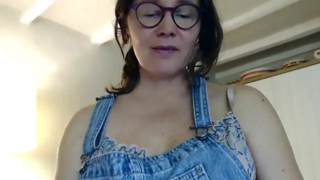 Chatroom XXX en direct de Muntthee