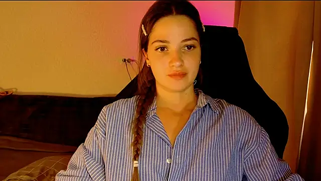 KiraVair's Live XXX Chat