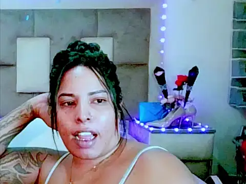 Chat XXX en directo de indiantopaz694u