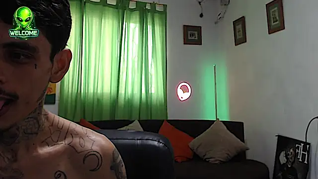 alpha_zom 라이브 XXX 채팅