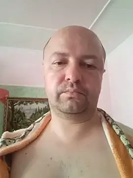הופעת וובקאם של Luceriusbigass