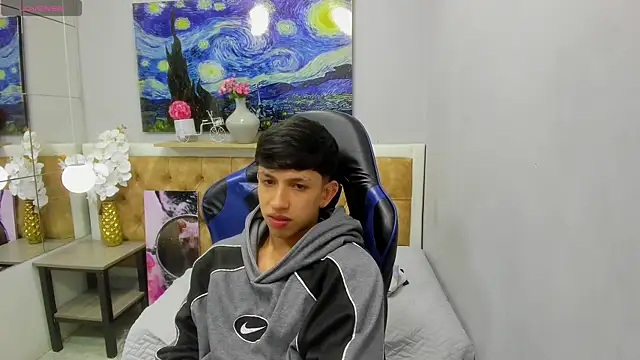 AdrianFranko Chat XXX live