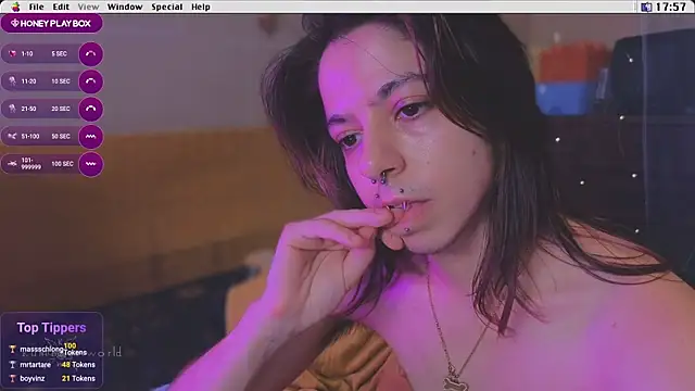kuntboyzworld: онлайн-секс-чат