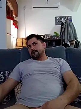 Bradd_32 Live XXX-Chat