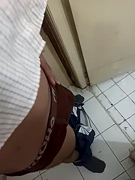 צ'אט XXX בשידור חי של rentalboy29