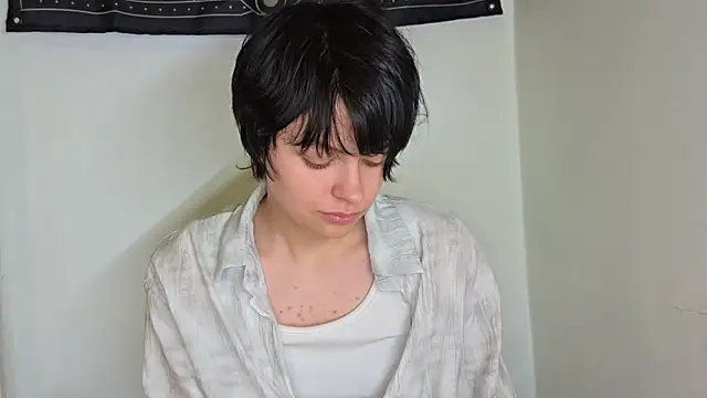 Lucysidle Adlı Modelin Canlı XXX Sohbeti