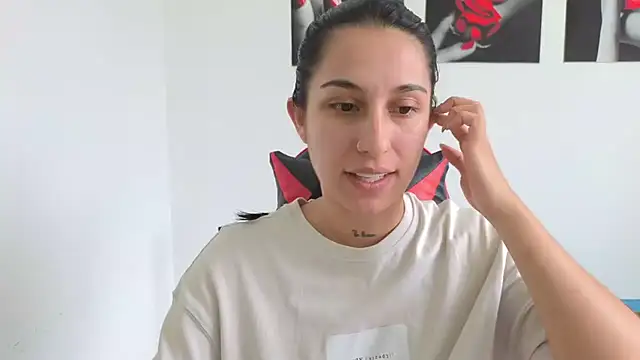 Онлайн чат XXX tammyandrade_