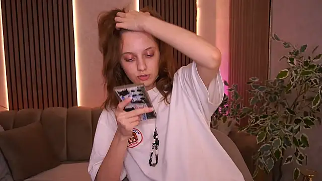 แชท XXX สดของ CuteeFoxy