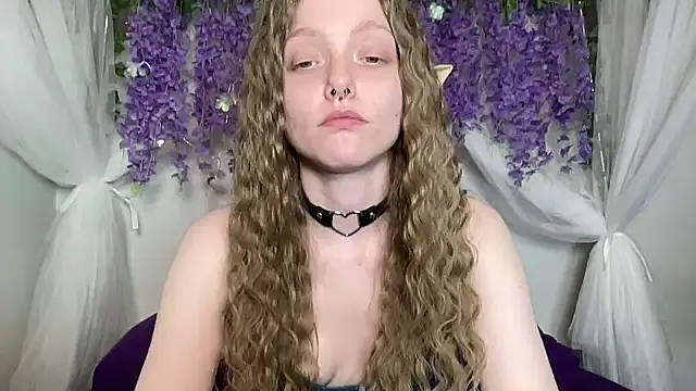 Chat +18 de ElfGirlAna ao vivo
