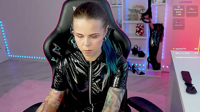 Chat XXX Live QueenAliceX