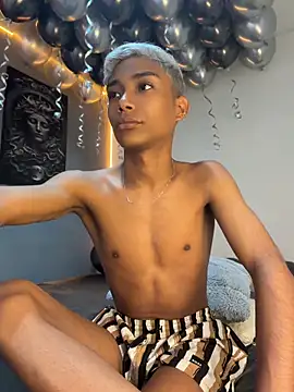 alejo_cute: απευθείας συνομιλία ΧΧΧ