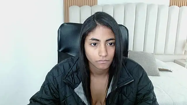 Chat +18 de shaneelle ao vivo
