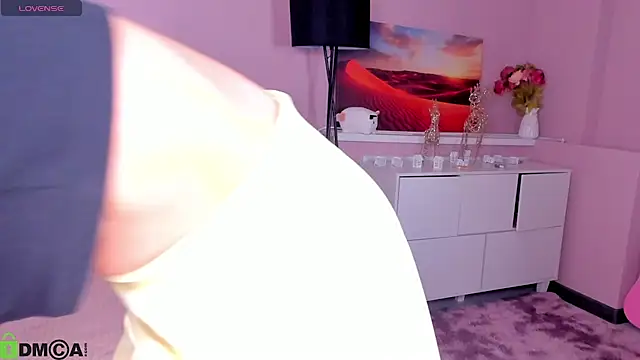 Czat XXX na żywo – FlirtyAura