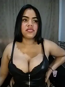 Bicky_25's Live XXX Chat