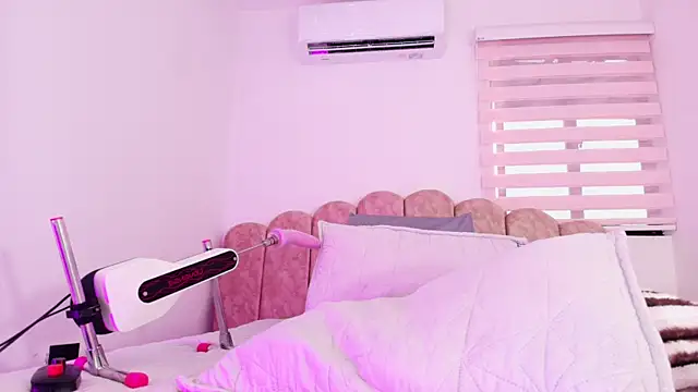 Malaia_thompson_ Adlı Modelin Canlı XXX Sohbeti