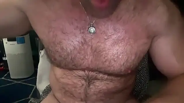 Chat XXX en directo de CloudyMuscle28