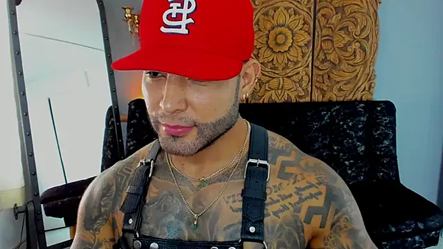 Show modela Aaron_Vega na web-kameri