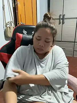 -CLARAMommy- Chat XXX live