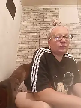 XXX chat uživo modela Cerd_Ayaz