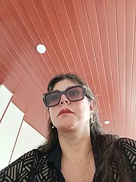emma_tour's Live XXX Chat