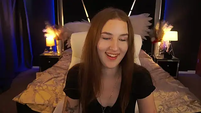 Show modela MirellEmber na web-kameri