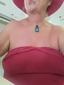 Show modela Hot-Muci na web-kameri