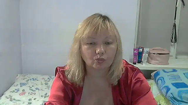 Show modela Lusi-777 na web-kameri