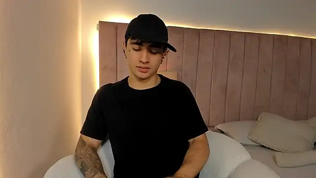 Czat XXX na żywo – Zack_Bellmont1