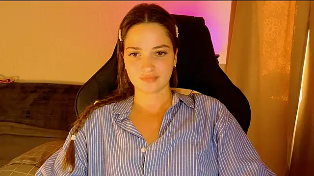 KiraVair Live XXX Chat