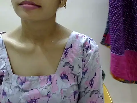 Kulsum_S লাইভ XXX চ্যাট
