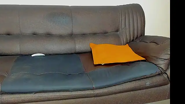 KingAura8 Adlı Modelin Canlı XXX Sohbeti