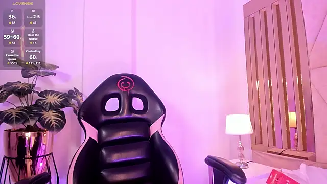 Chatroom XXX en direct de NinaBloom_