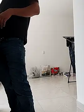 MrSecretSuitn Webbikameraesitys