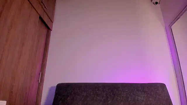 isa_kissn Live XXX chat