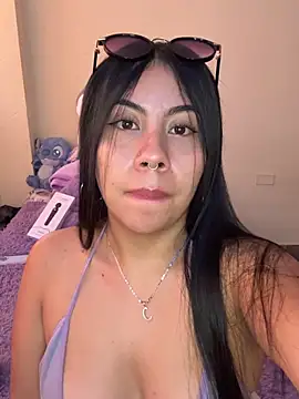 zuryyy 라이브 XXX 채팅