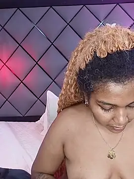 צ'אט XXX בשידור חי של ELLA_KELLY