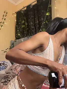 YourWetDream02's Live XXX Chat