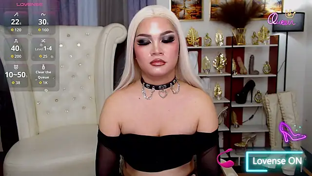 Chat +18 de PrettyCockAthena ao vivo