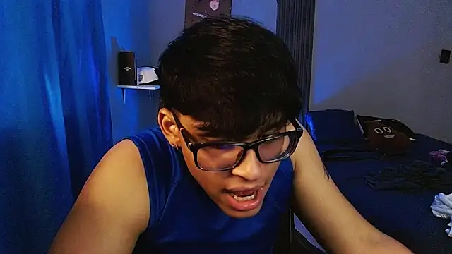 Mr_yisuzz Chat XXX in diretta