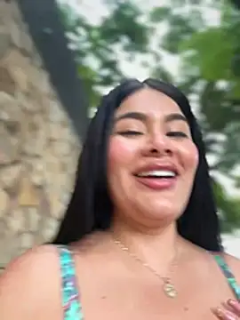 Živý XXX chat Issane_Peru