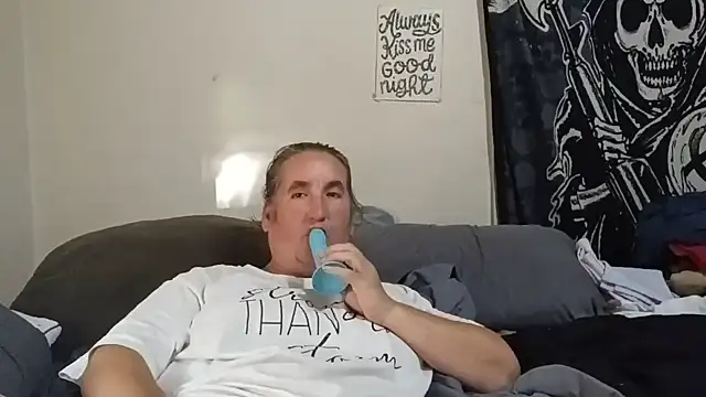 Johnnysgirl47's Live XXX Chat