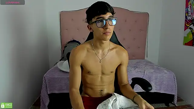 jeremy_job Adlı Modelin Canlı XXX Sohbeti