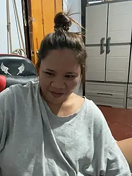 Chat XXX Live -CLARAMommy-