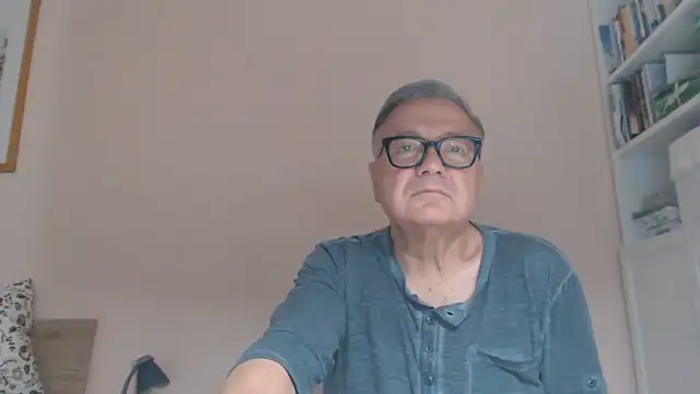 XXX chat uživo modela YOU6me