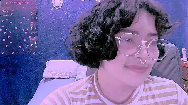 NinaYellow's Live XXX Chat