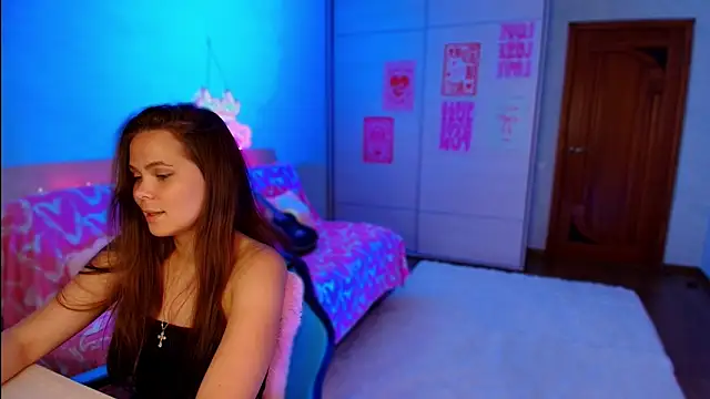 Kira_love_81 Live XXX-chat