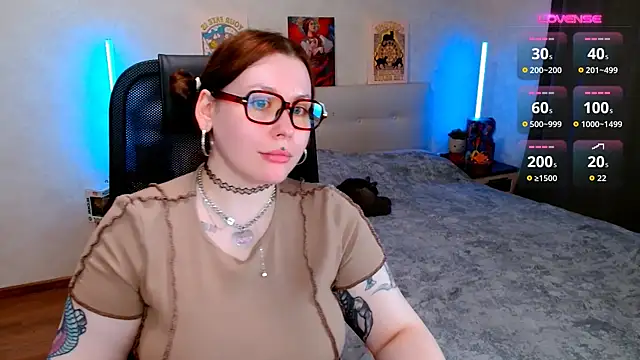 ur_geekgirl's Live XXX Chat