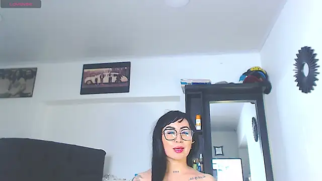 Vicky_hotmilfn Live XXX chat